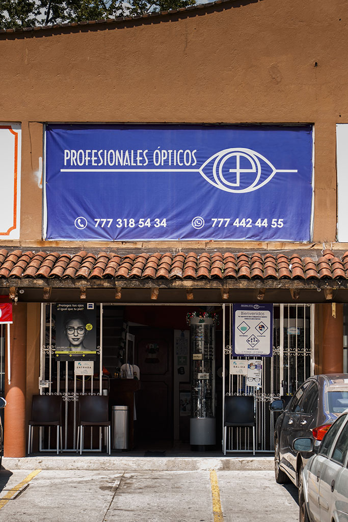 opticasencuernavaca-profesionalesopticos-estantes-armazonesr-IMG_4706 opticasencuernavaca-profesionalesopticos-estantes-armazones